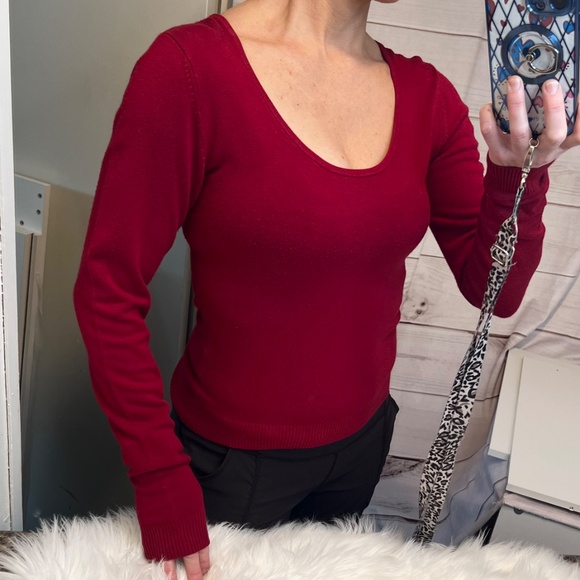 |•ZARA•| Dark Red Burgundy Swoop Neck Fitted Sweater X-long Sleeves - Picture 2 of 11